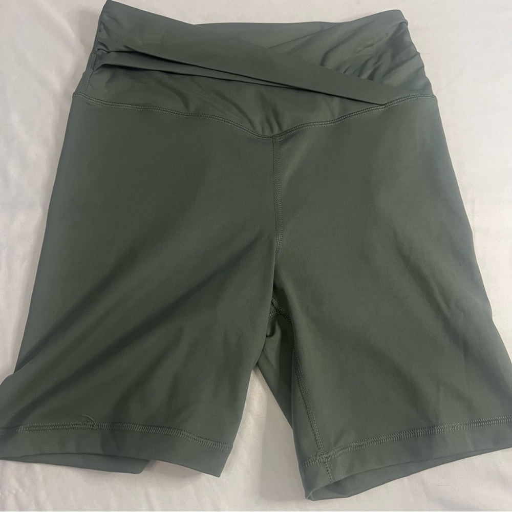 Yogalicious Forest‎ Green Bike Shorts
